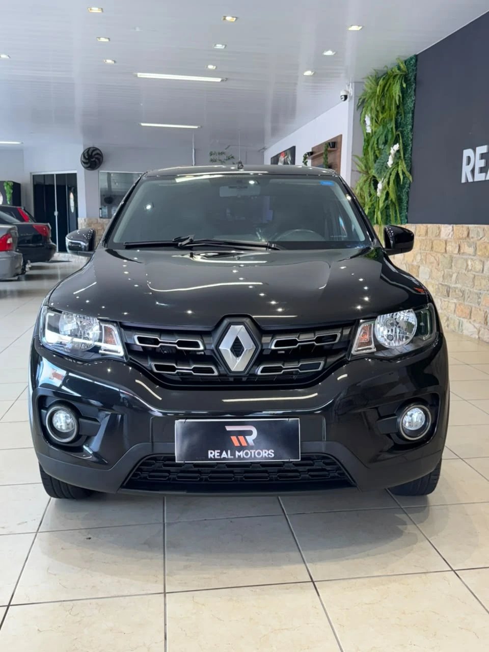 Renault Kwid Intense 1.0 Flex 2019 | Real Motors (3)