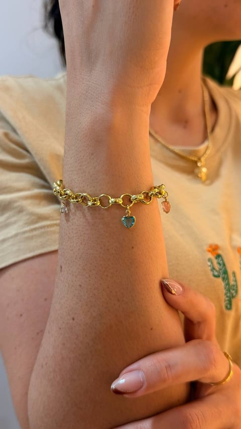 PULSEIRA ELO PORTUGUÊS COM 4 CORAÇÕES | Everest Jóias