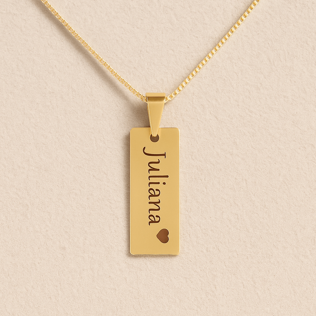 Colar Placa Retangular Personalizável - Banho de Ouro | Like Joias e Acessórios