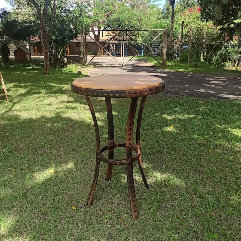 Mesa Bistrô Rute - Junco Sintetico 10 Madeira Angelin Ou Tatajuba | Casa do Lírio