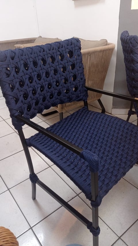 CN - CADEIRA BLACK COM BRAÇO EM CORDA NAUTICA | MAM Móveis Artesanais