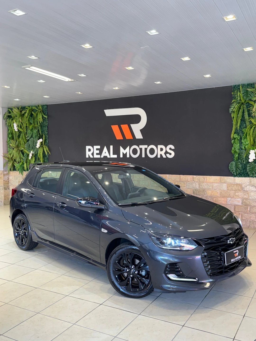 ONIX 1.0 TURBO RS | Real Motors