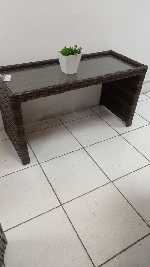 FS - MESA DE CENTRO PARIS 0,95 X 0,40 COM VIDRO ENCAIXADO EM FIBRA SINTETICA | MAM Móveis Artesanais