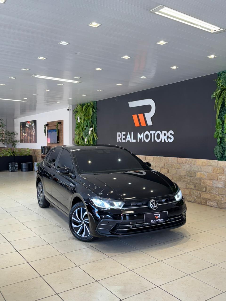 POLO 1.0 TSI highline 2023 | Real Motors