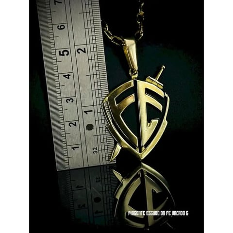 PINGENTE ESCUDO DA FÉ VAZADO G | Mafia do Ouro18k