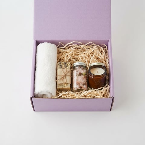 Box spa · toalha, sabonete e vela | Linqui