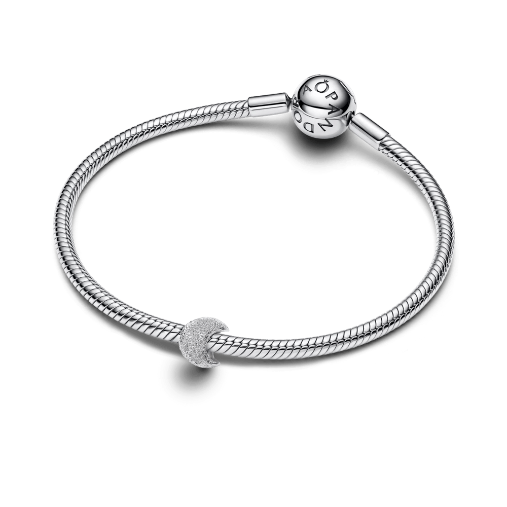 Mini Charm Prata Lua Texturizada | Like Joias e Acessórios (2)