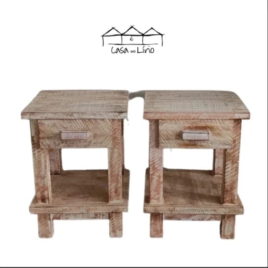 Mesa Cabeceira Cida - Eucalipto Com Pátina | Casa do Lírio