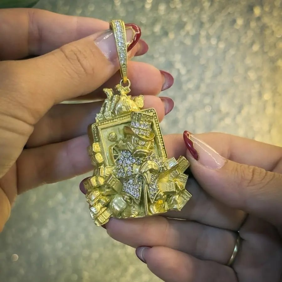 PINGENTE PATINHAS COM GOLD | Everest Jóias