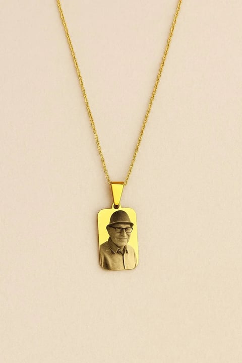 Aço Inox Dourado | Colar Fotogravação Retangular G | Like Joias e Acessórios