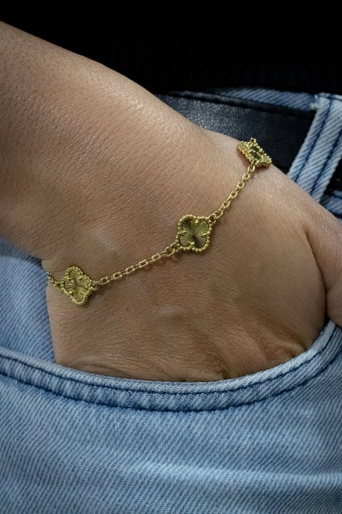 PULSEIRA VAN CLEEF DOURADA | Everest Jóias