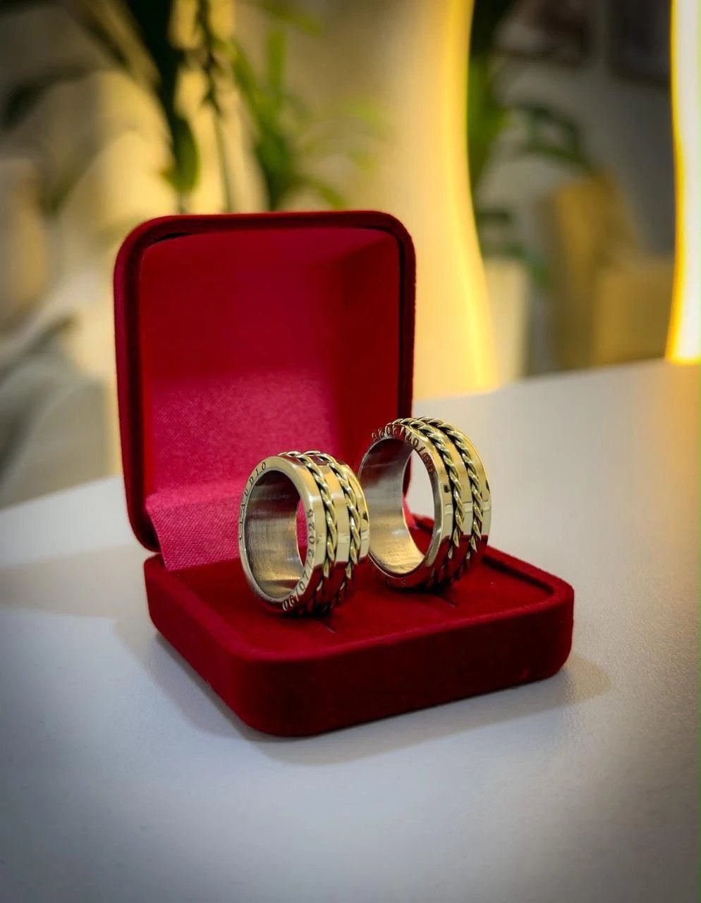 PAR DE ALIANÇA MODELO BVLGARI COM 2 CORDINHA 10MM | Everest Jóias