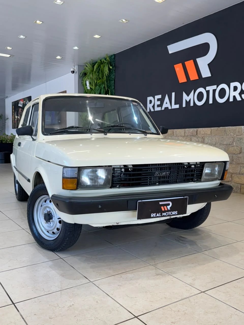 FIAT 147 L 1980 | Real Motors (2)