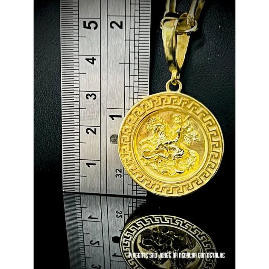PINGENTE SÃO JORGE NA MEDALHA COM DETALHE | Everest Jóias