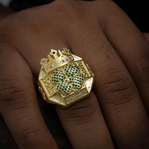 ANEL TREVO COM COROA CRAVEJADO | Mafia do Ouro18k