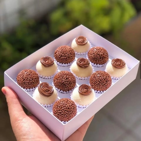 Brigadeiro gourmet caixa 12 | Linqui