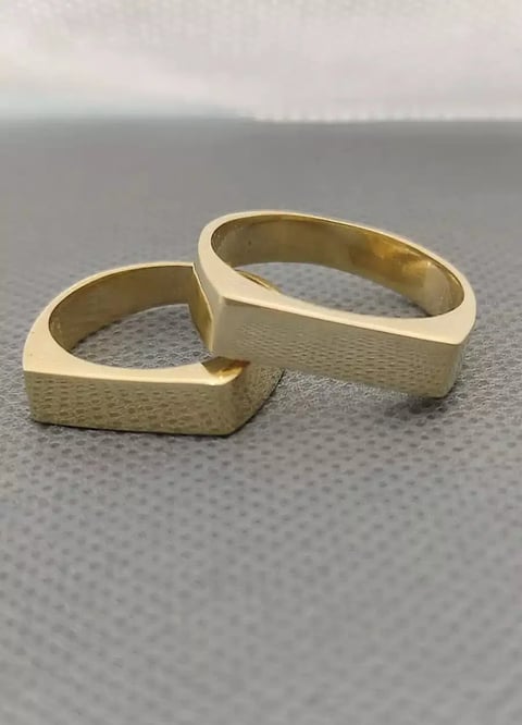 ANEL CHAPA LISA 4MM | MOEDA ANTIGA | Like Joias e Acessórios