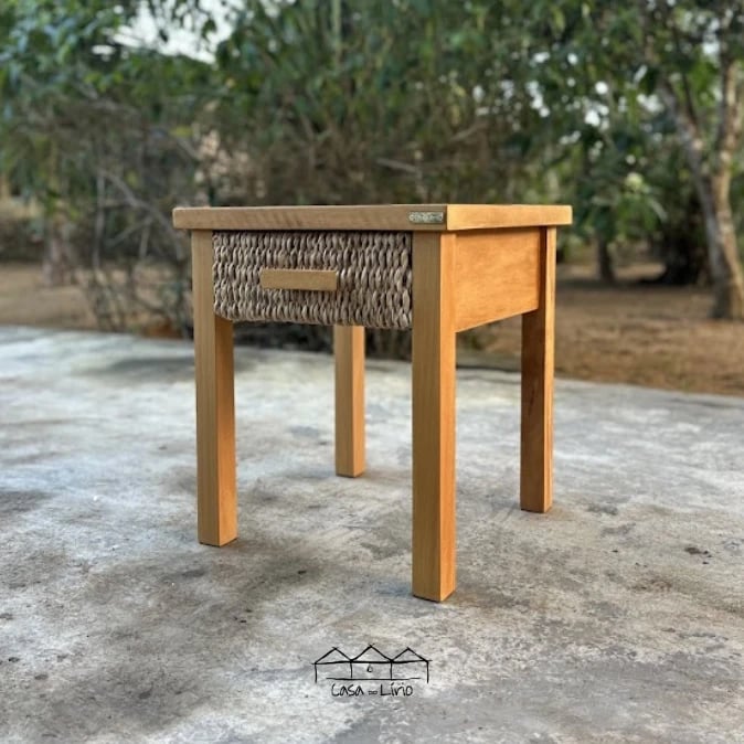 Mesa De Cabeceira Riacho em Taboa | Casa do Lírio