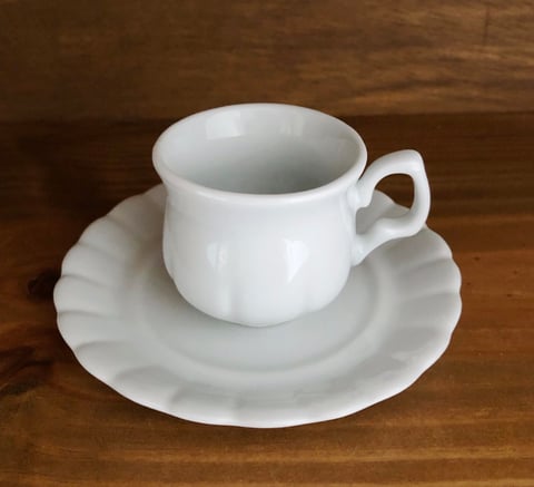 Xícara c/ Pires Bia Café | Nah Porcelanas