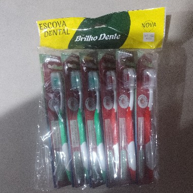 ESCOVA DENTAL BRILHO DENTE C/PROT. DE CERDA CARTELA C/12UN | Evidenci distribuidora