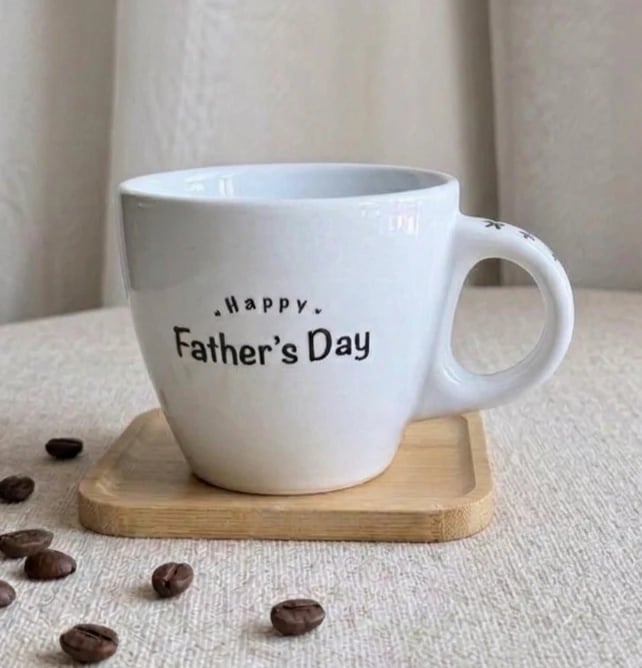 Caneca Cerâmica Personalizada + Pires de Bambu | Like Joias e Acessórios