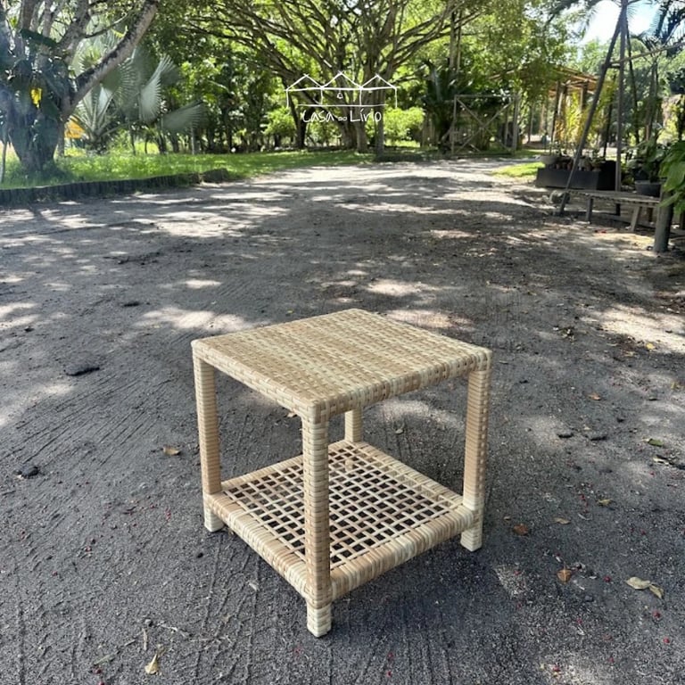 Mesa De Apoio Comum | Casa do Lírio
