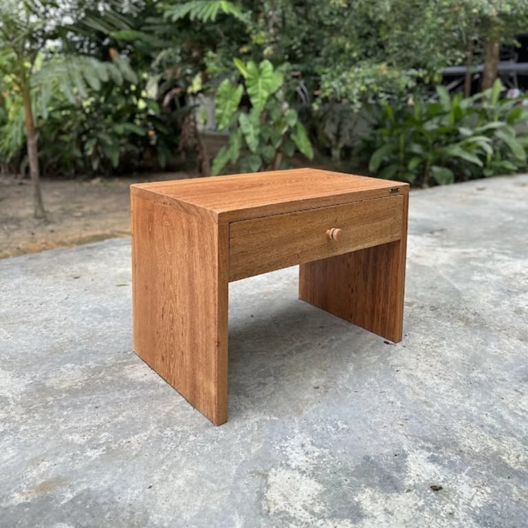 Mesa De Cabeceira Coleção Mariana Toda Em Mandeira | Casa do Lírio (2)